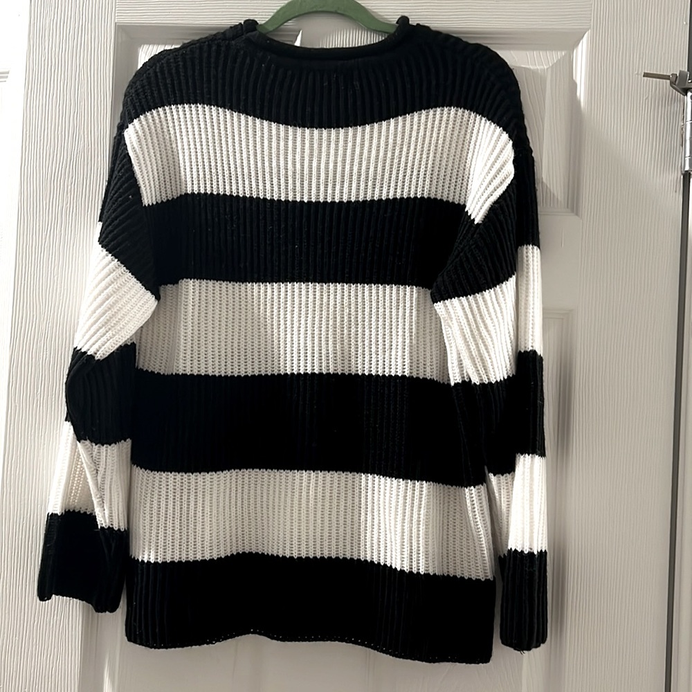 Oversized striped sweater - Picture 2 of 3